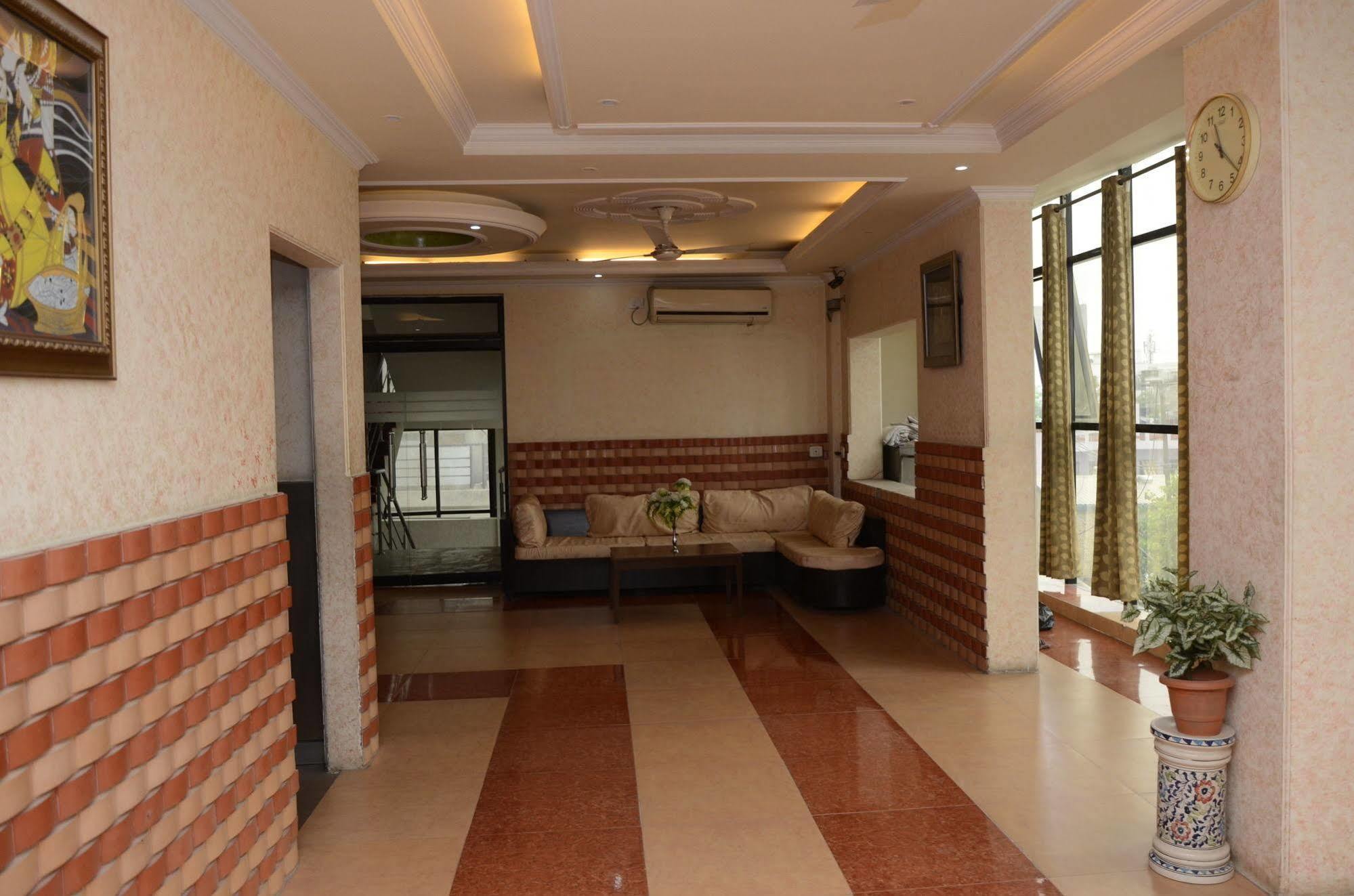 Fabexpress Grand Shoba Hotel Nova Deli Exterior foto