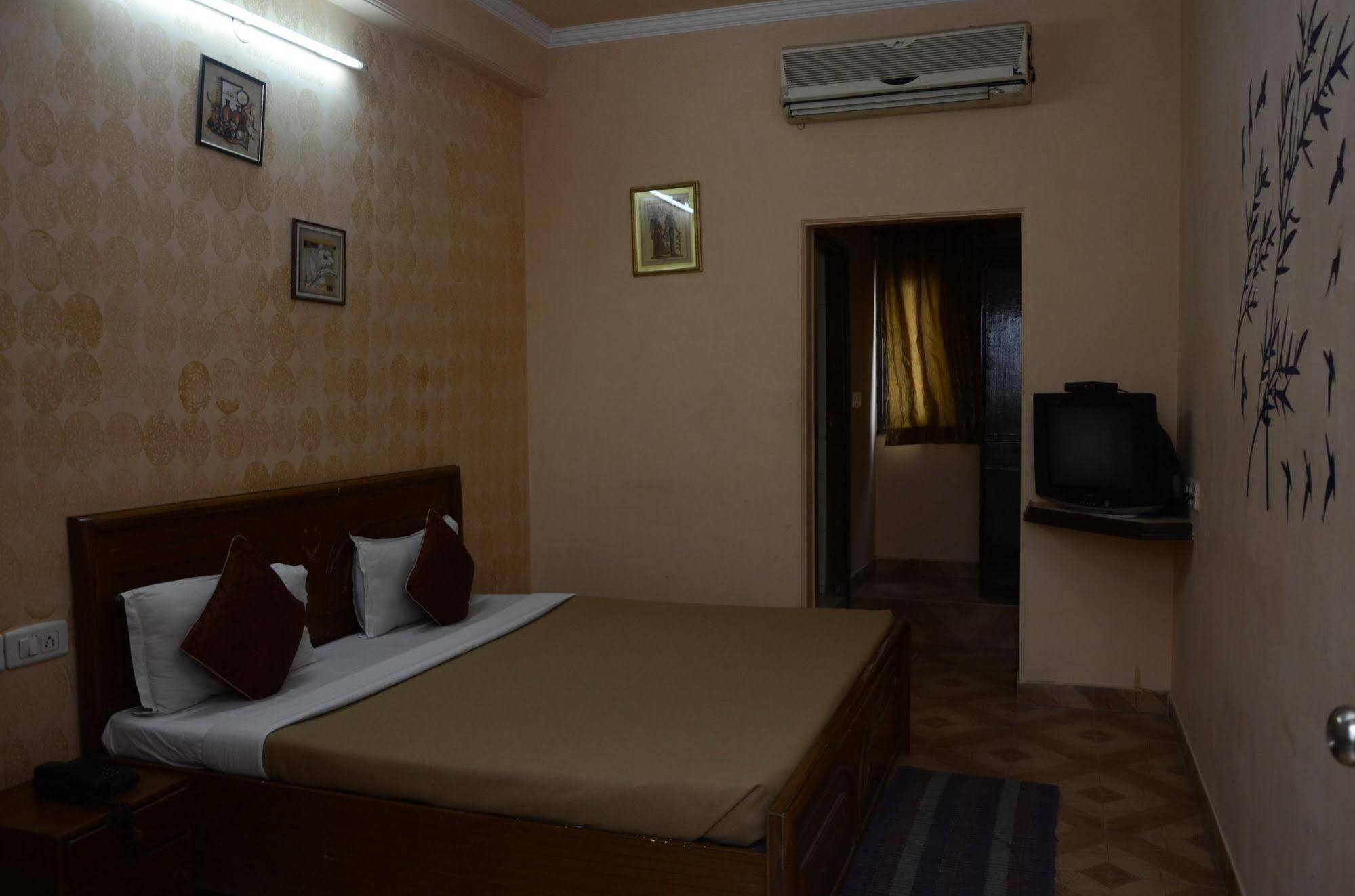 Fabexpress Grand Shoba Hotel Nova Deli Exterior foto